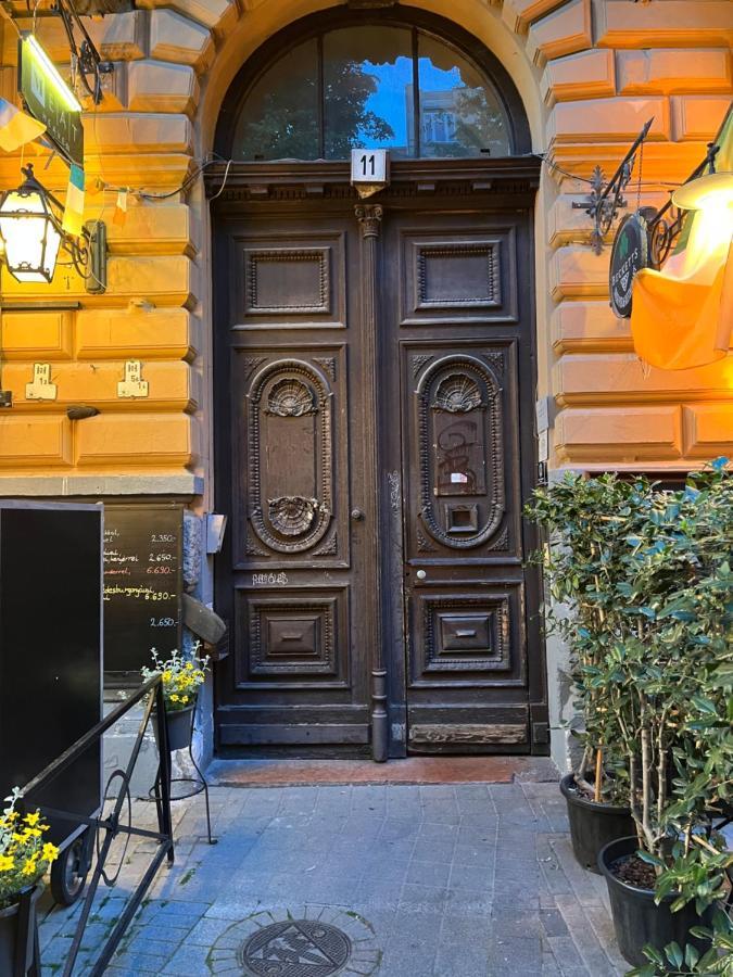 شقة بودابست  في Casa Nora Liszt Ferenc Ter المظهر الخارجي الصورة