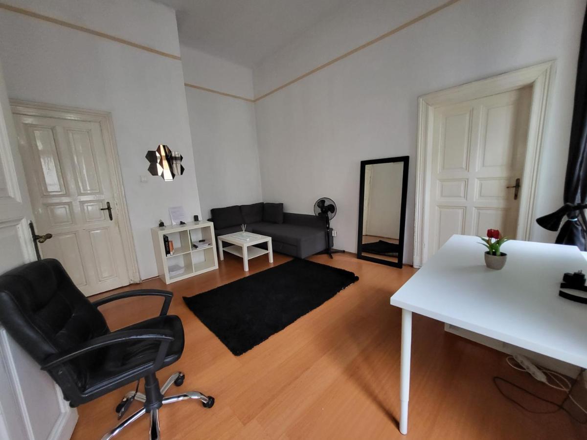 شقة بودابست  في Casa Nora Liszt Ferenc Ter المظهر الخارجي الصورة
